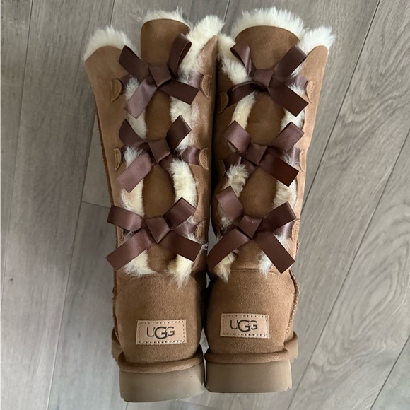 UGG Chestnut Bailey Bow Tall II Boots - Picture 5 of 8